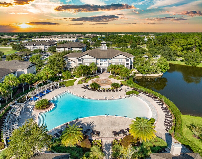 Building Photo - MAA Fleming Island