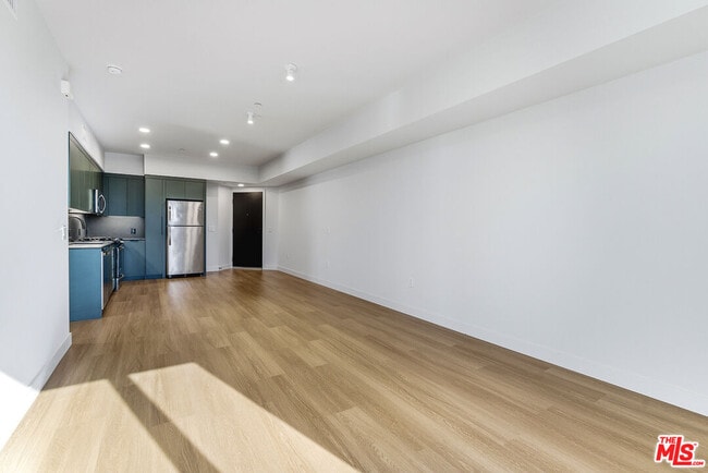 Building Photo - 10601 Washington Blvd