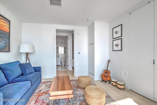 Building Photo - 1101 Ocean Ave N