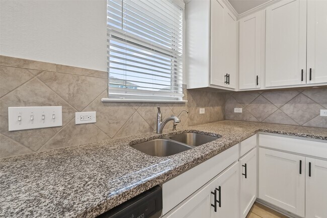 Building Photo - 21634 Lemon Beebrush Ln