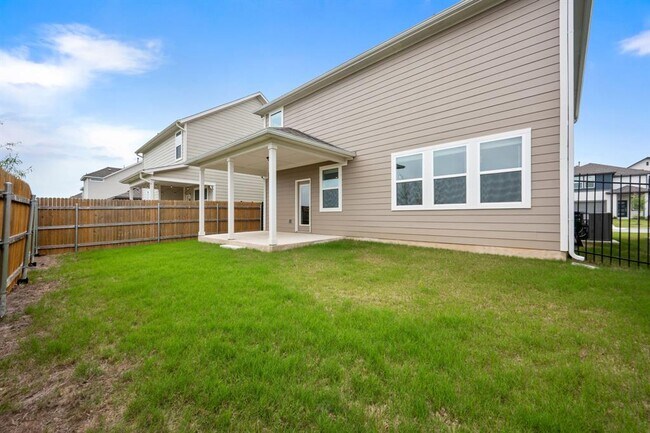 Building Photo - 2902 Tavern Dr