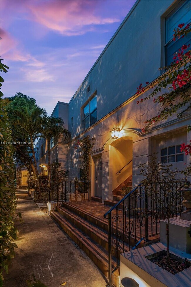 Building Photo - 726 Meridian Ave