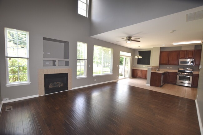 Building Photo - 2382 Claremont Ln