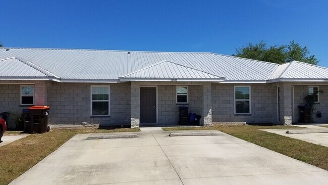 Primary Photo - DIAMOND RIDGE VILLAS-10583 SE 67 CT