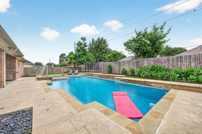 Building Photo - 3510 Artesian Springs Ln