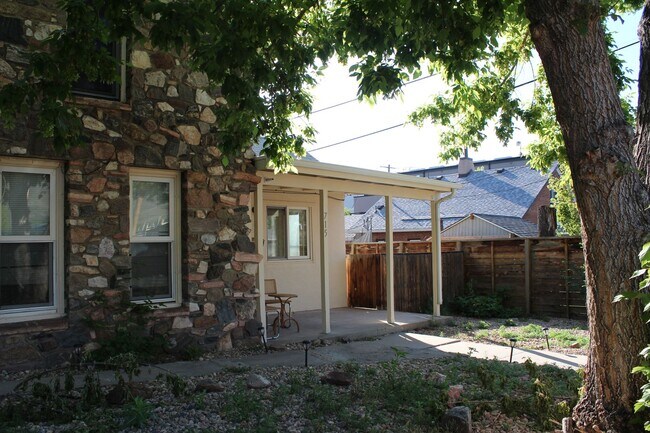 Building Photo - FREE PETS & LAUNDRY INCLUDED! Newly Renovated 3BR Downtown Golden Apt on Quiet Dead-End Street