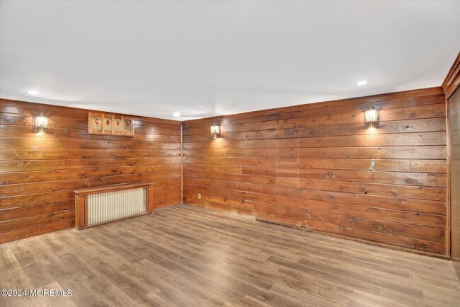 Building Photo - 5 Hilltop Ave