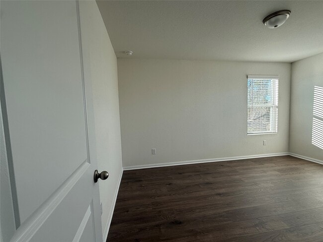 Building Photo - 408 Magnolia Ln