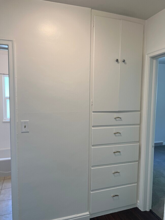 Upstairs hall storage - 257 N 500 E