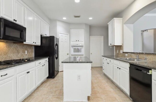 Building Photo - 2203 Centerbrook Ln