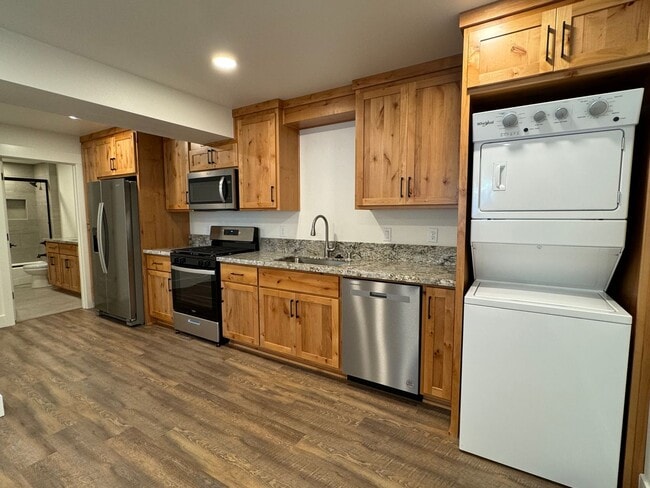 Interior Photo - 848 W 1st Street