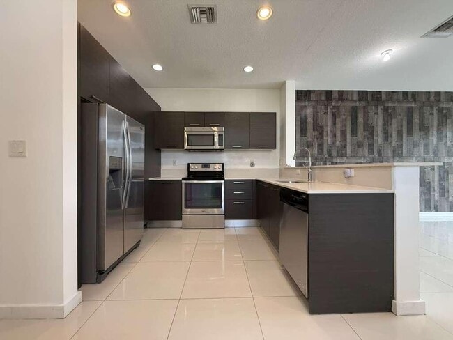 Building Photo - 3563 NW 13th St