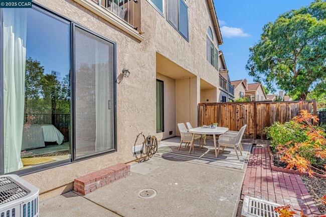 Building Photo - 3043 Tahoe Pl