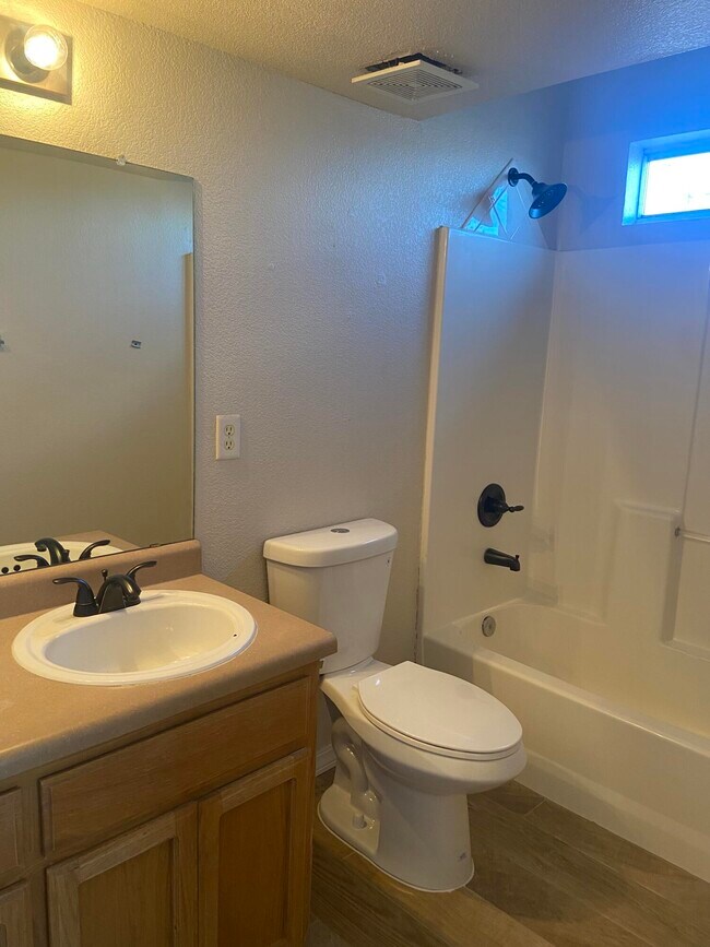 Building Photo - 3916 Tierra Arena Dr