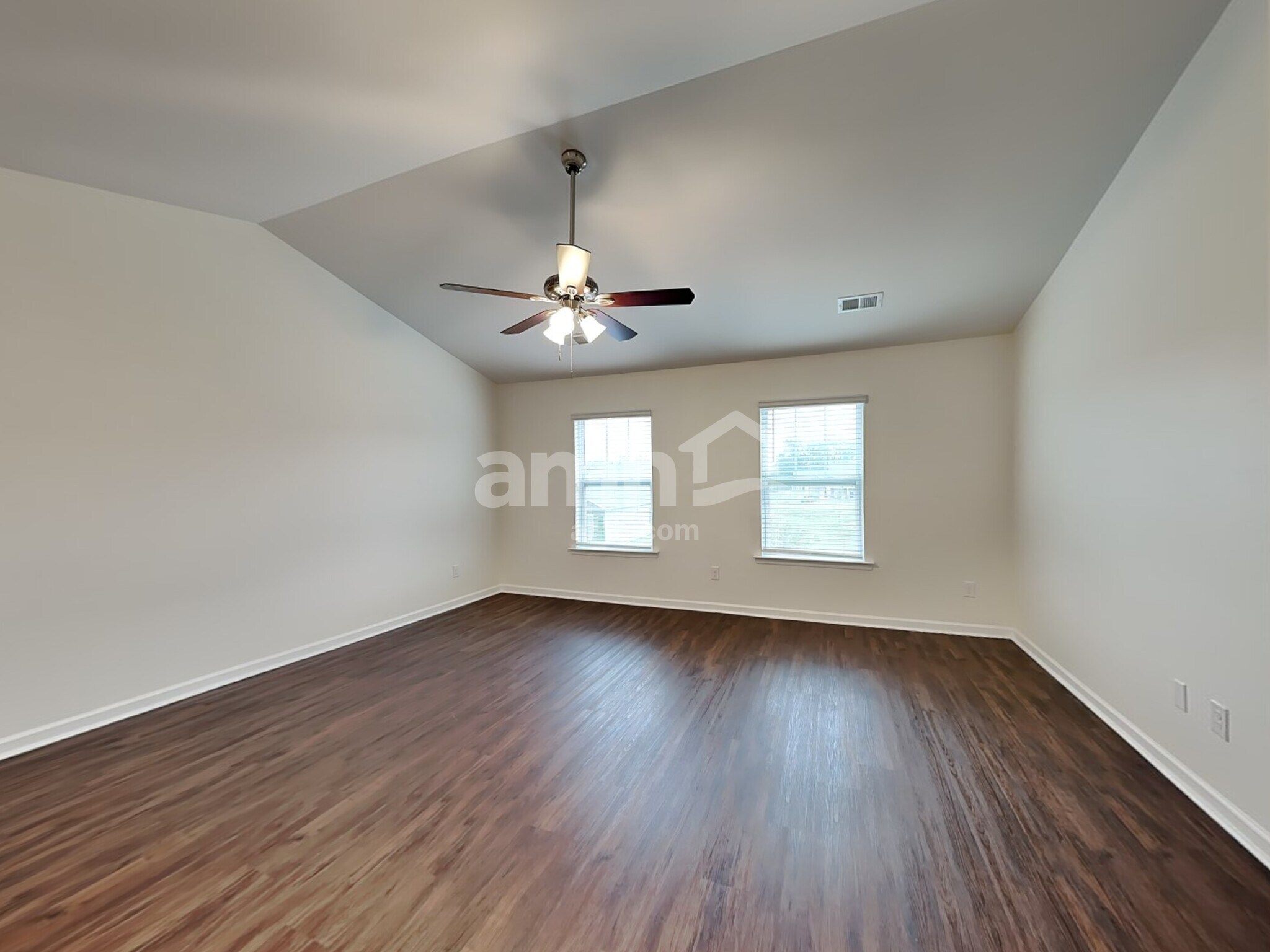 Building Photo - 122 Preservation Dr