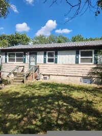 Building Photo - Month to Month