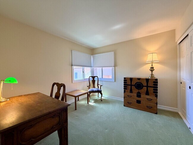 Building Photo - For Rent Available Now - Furnished House 3+BR 2.5Ba in Del Mar, charming furnished home in the hi...