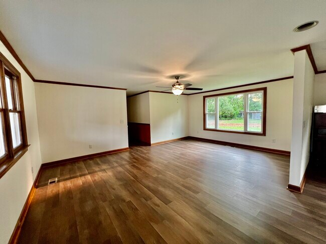 Building Photo - 2752 US-501