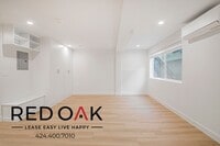 Building Photo - 6738 Independence Ave