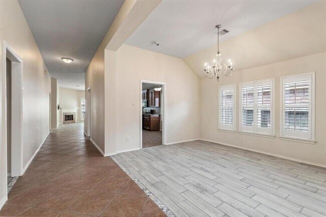 Building Photo - 17515 Burkhart Ridge Dr