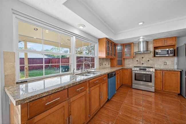 Building Photo - 16419 Cairnway Dr