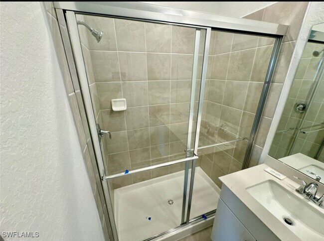 Building Photo - 2925 Tardiff Dr