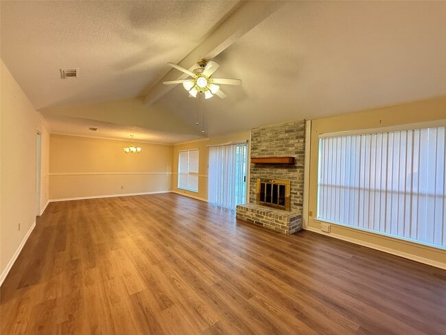 Building Photo - 15307 Pebble Lake Dr