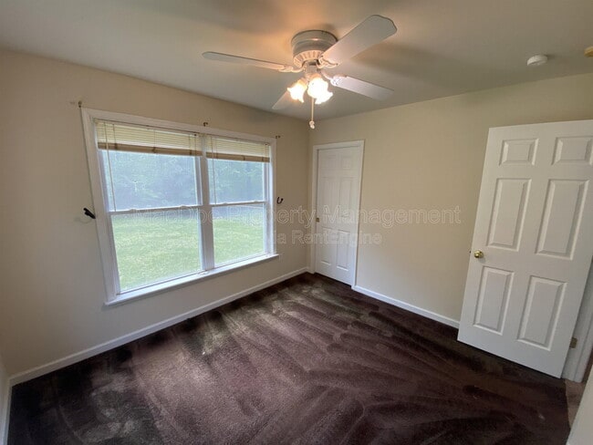 Building Photo - 10207 Battlefield Dr