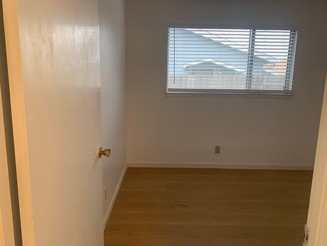 Building Photo - Newly renovated 3 bedroom 2 bath home in C...