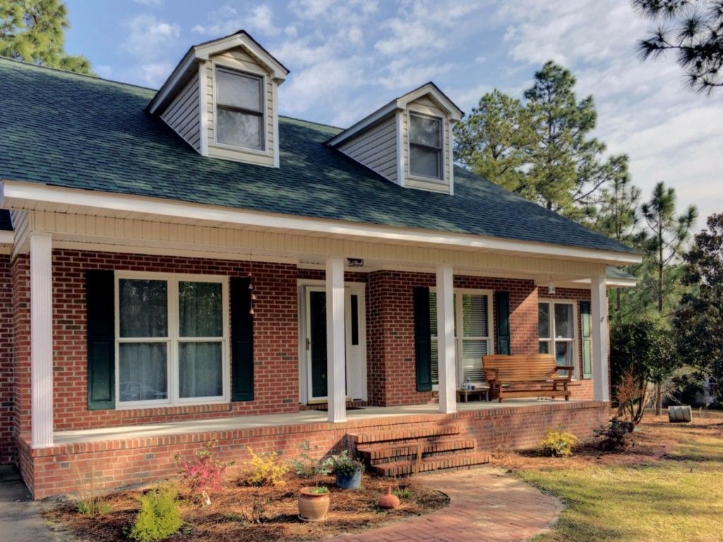 Front porch - 121 Rothbury Dr