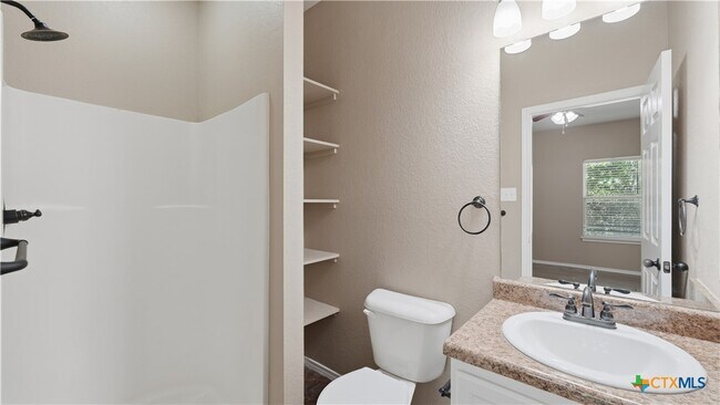 Building Photo - 107 Rosedale Ave