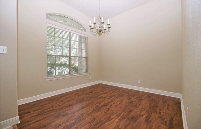 Building Photo - 438 Magnolia Blossom