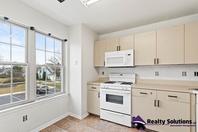 Building Photo - 454 Atlanta Court