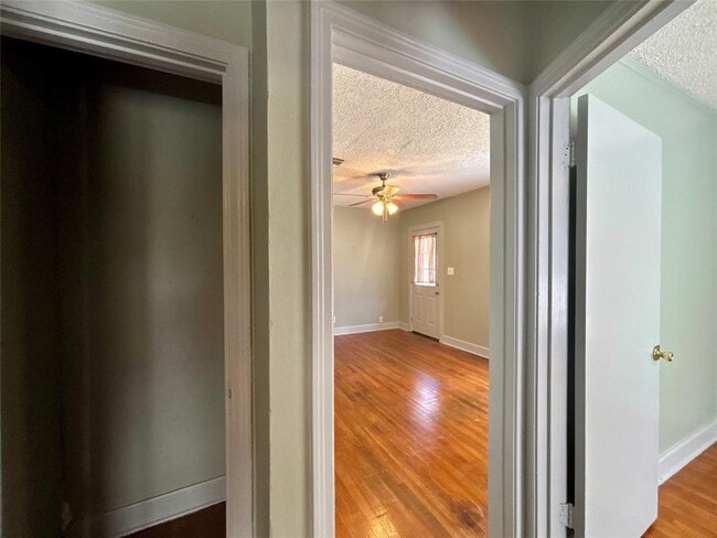 Building Photo - 3304 Cherrywood Rd