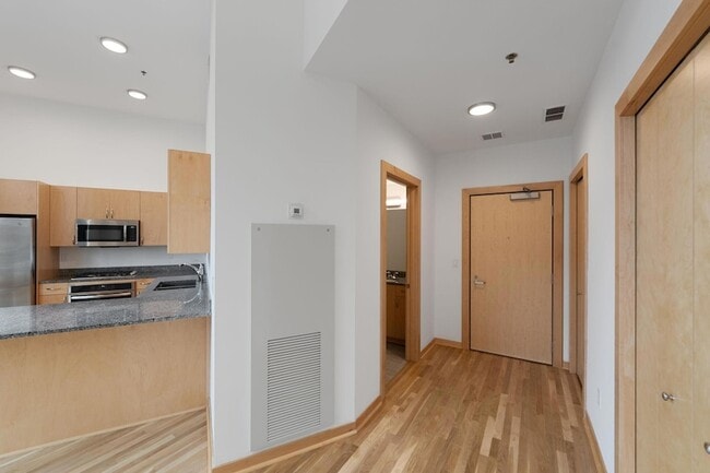 Building Photo - 1240 S 2nd St