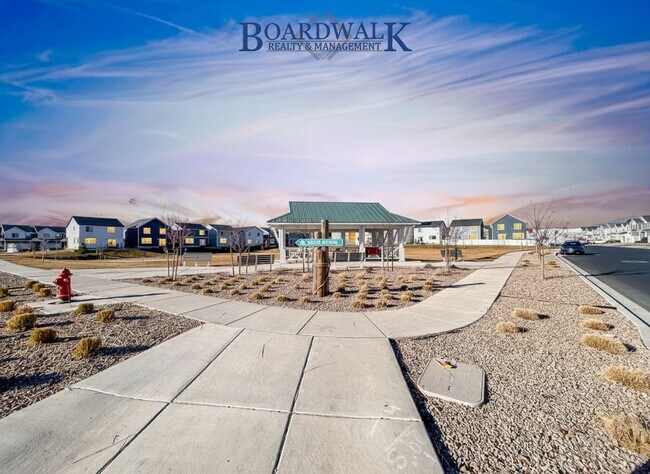 Building Photo - Modern 3-Bed Home with Yard & Amenities