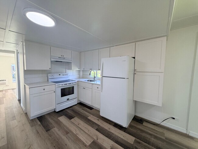 Building Photo - 102 Lantern Pl