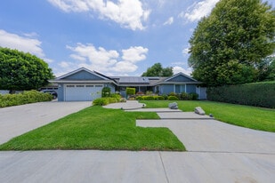 Building Photo - 7852 Bobbyboyar Ave