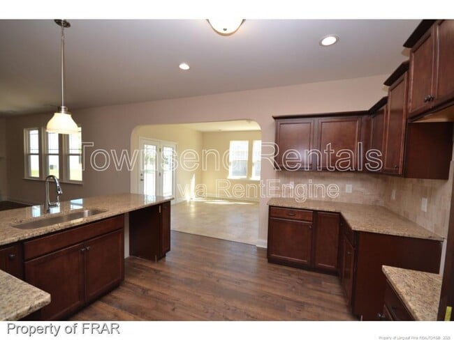 Building Photo - 4411 Low Oak Ct