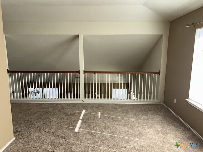 Building Photo - 4402 Golden Gate Dr