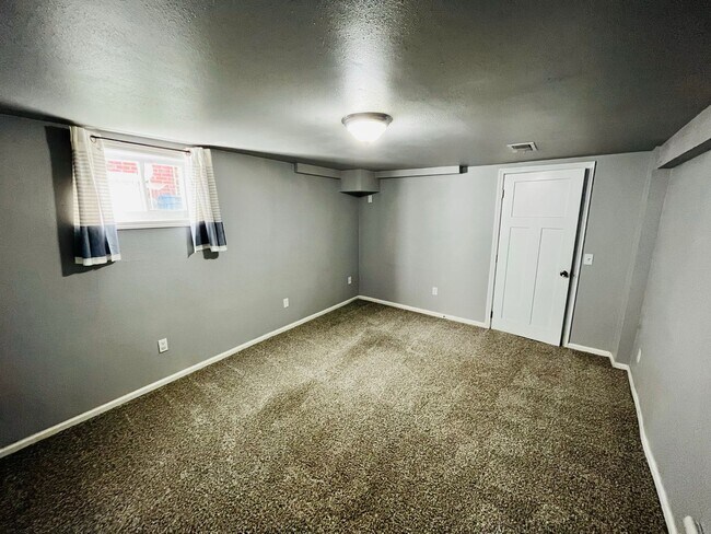 Building Photo - Charming West Bremerton Home