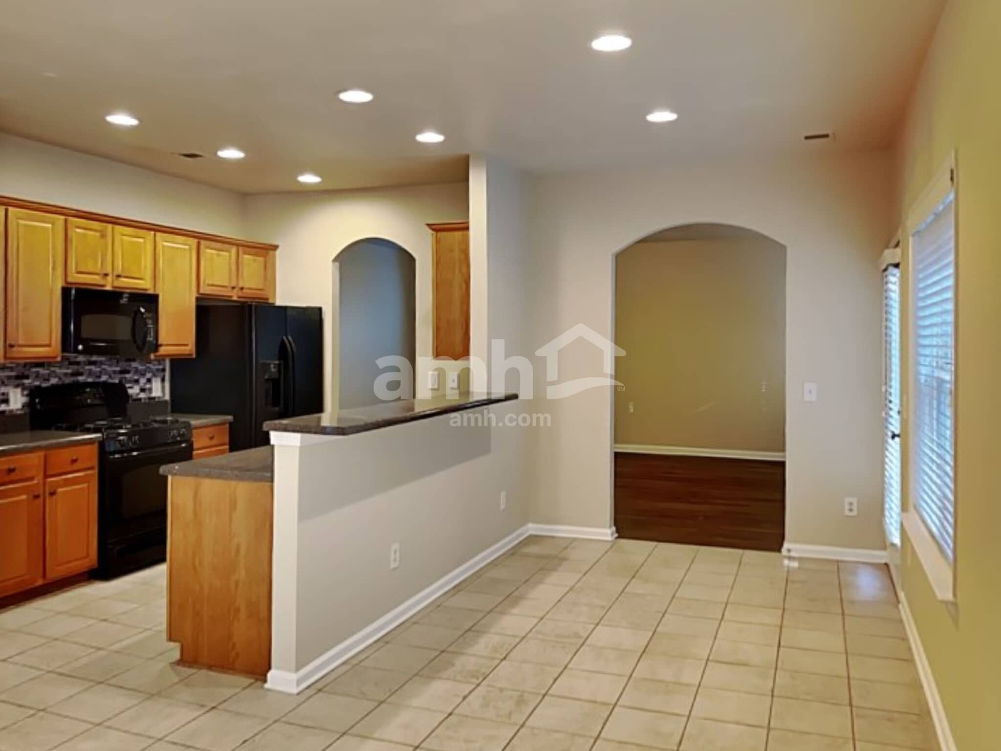 Building Photo - 5177 Rosewood Pl