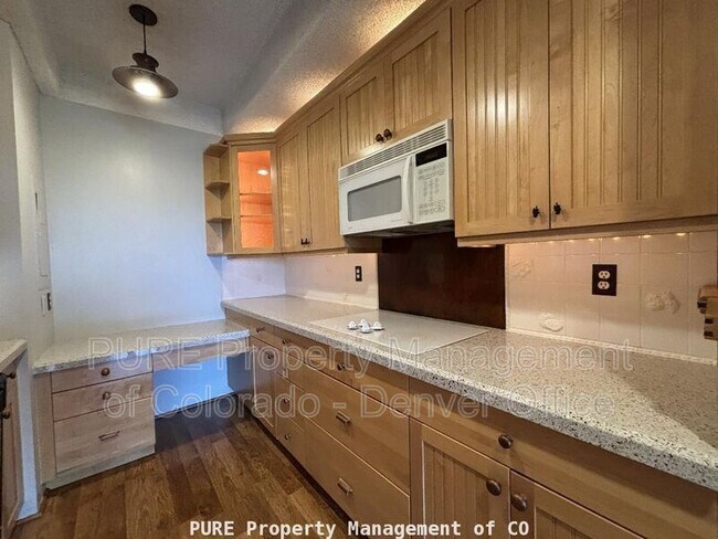 Building Photo - 7877 E Mississippi Ave