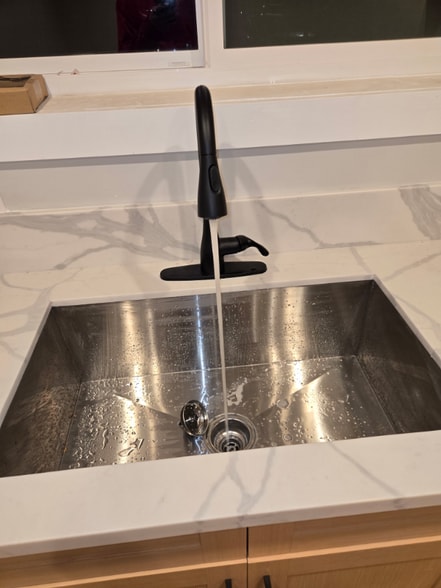 Building Photo - 14700 Hubbard St