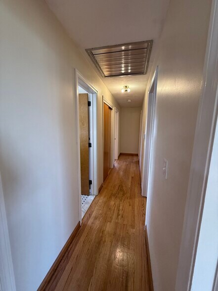 Building Photo - 42 Suffield St