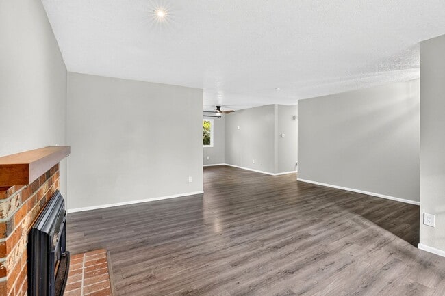 Building Photo - 13525 SW Roan Ct