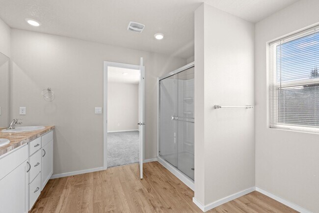 Building Photo - 2 year old 4 Bed 3 bath Liberty Lake Home offering 2330 sq/ft of living space