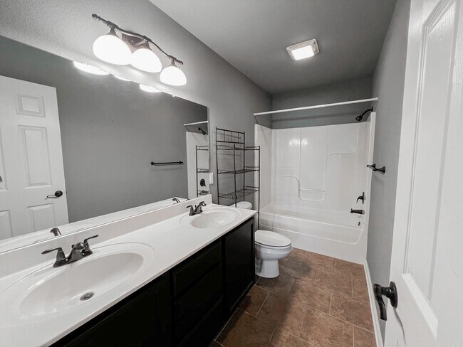 Building Photo - 74 Earnhardt Cir