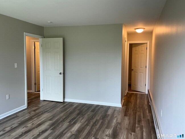Building Photo - 2315 Cromwell Hills Dr