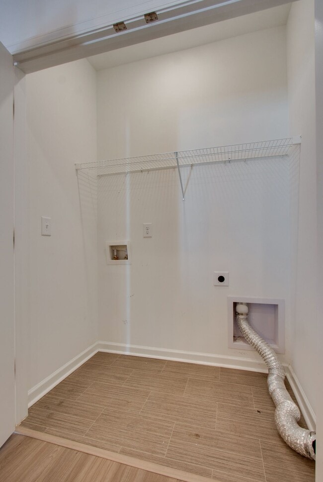 Building Photo - 1872 Holdens Hollow